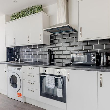 Vertigo Boutique Sleeps 4 London Kingston upon Thames  Exterior photo